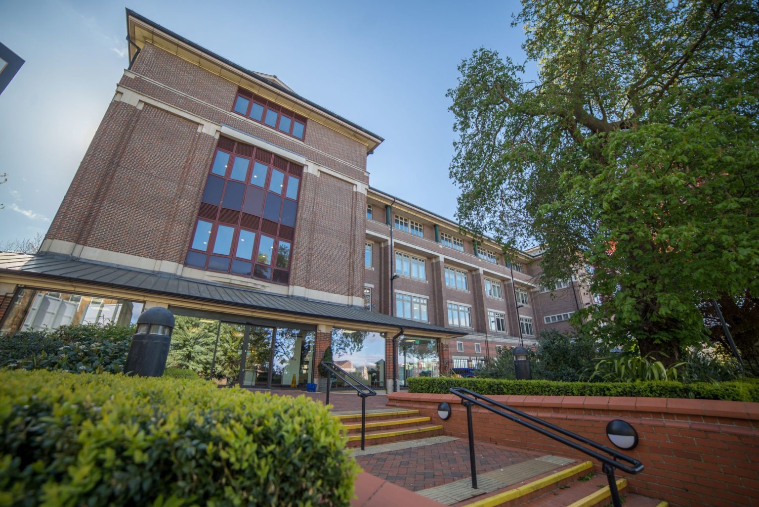 Serviced Office Space to Rent In Gloucester Southgate House